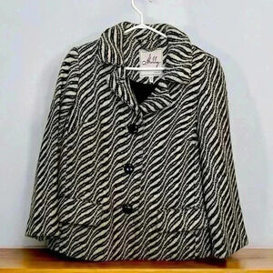 Milly 100% Wool Car Coat, 4 Buttons up the Front, 2 pockets, Dry  Clean , Size 2